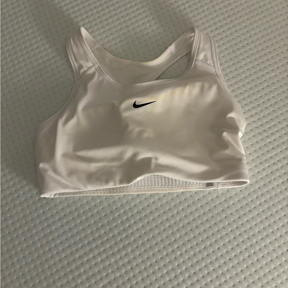 White nike sports bra